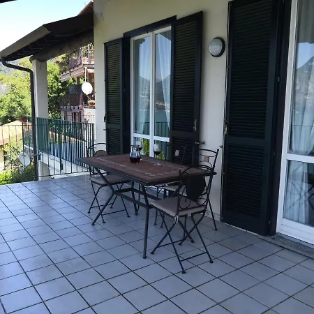 Near Monastero And Castello Di Vezio Варенна