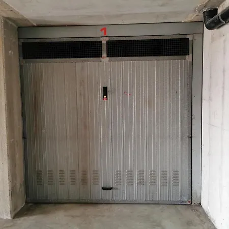 Near Monastero And Castello Di Vezio Апартаменты Варенна