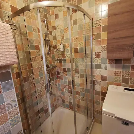 Near Monastero And Castello Di Vezio Апартаменты Варенна