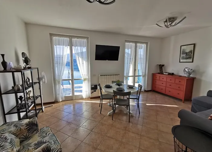 Near Monastero And Castello Di Vezio Apartman *