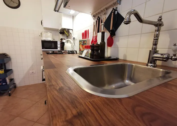 Near Monastero And Castello Di Vezio Apartman Varenna