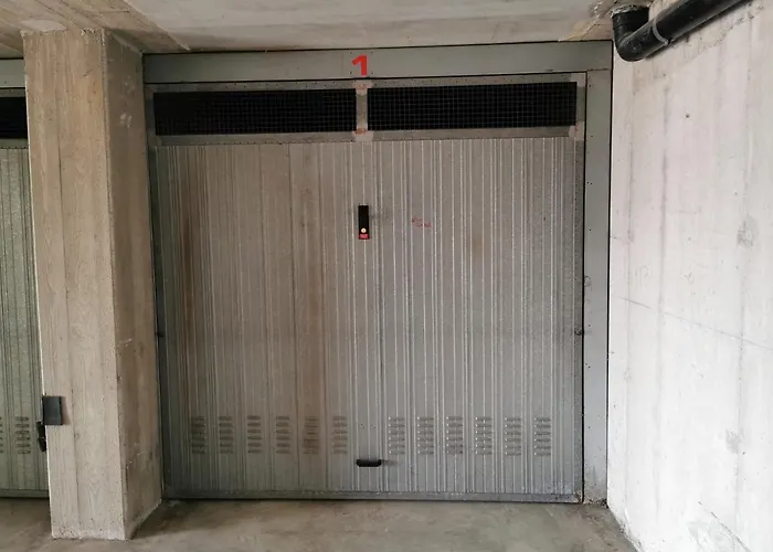 Near Monastero And Castello Di Vezio Apartman Varenna