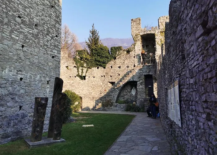 Near Monastero And Castello Di Vezio Apartament Varenna