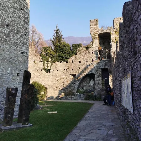 Near Monastero And Castello Di Vezio Lägenhet Varenna